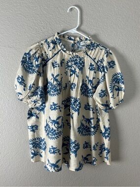 She + Sky Cream Top Blue Floral Print and Puff Sleeves Sz S Boho Cottage TC0722